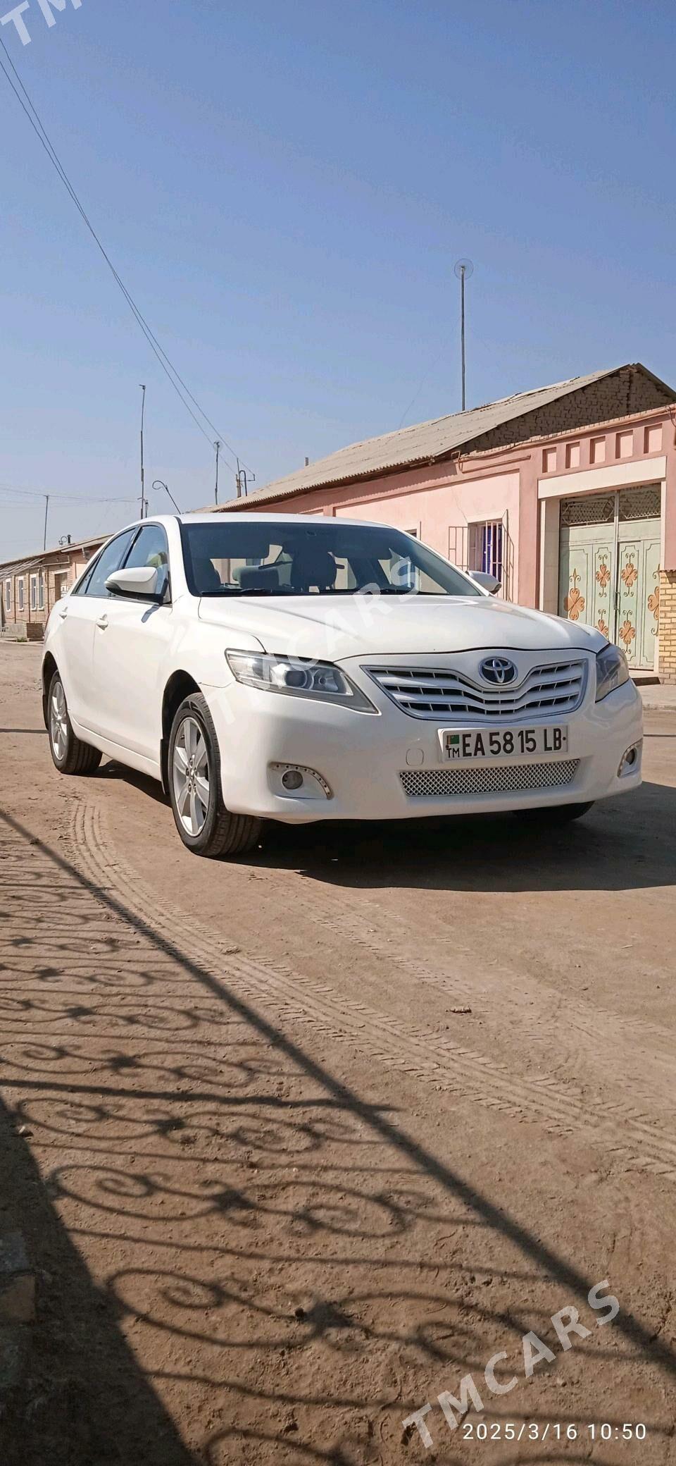 Toyota Camry 2010 - 130 000 TMT - Kerki - img 2