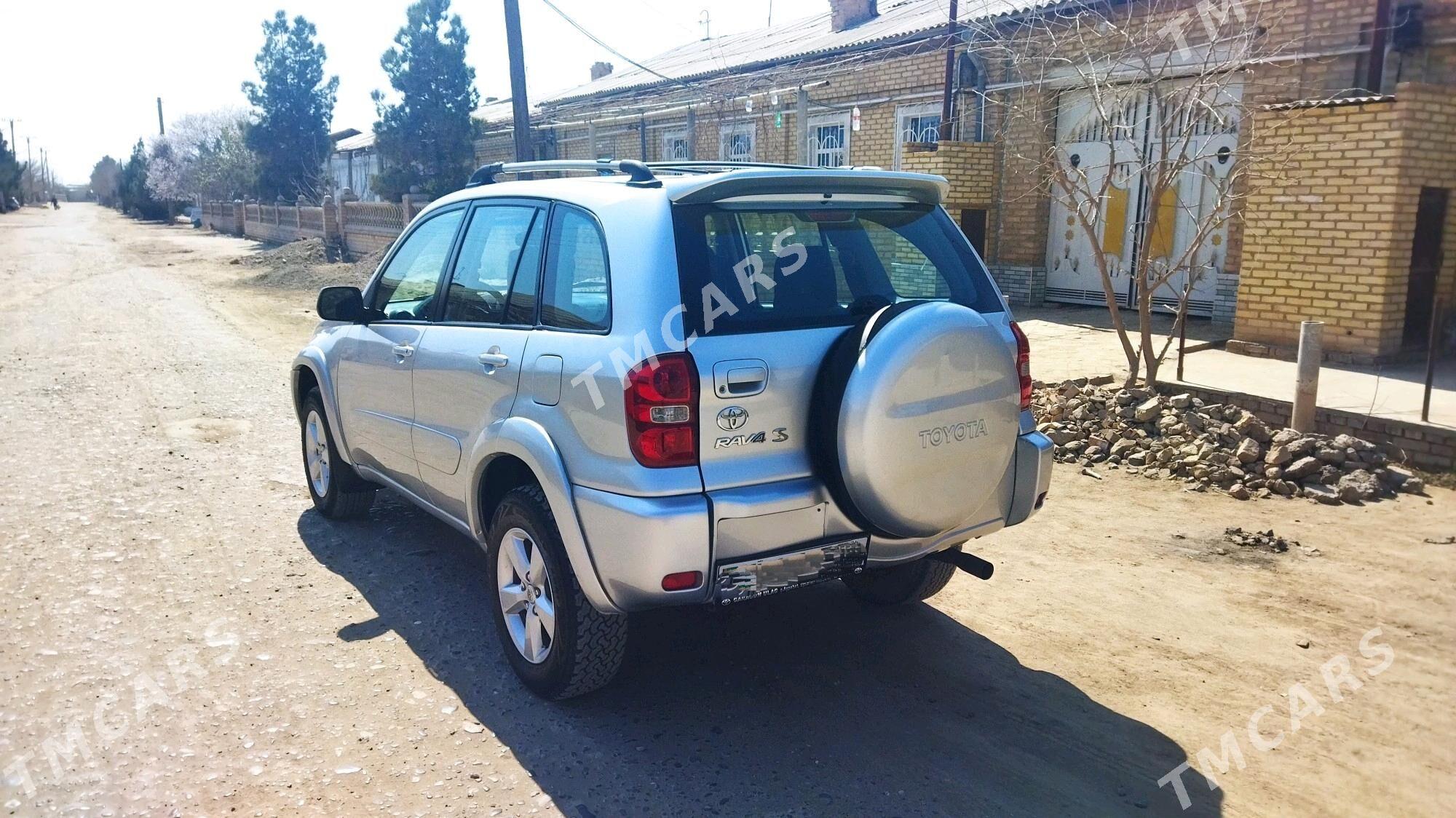 Toyota RAV4 2004 - 130 000 TMT - Керки - img 6