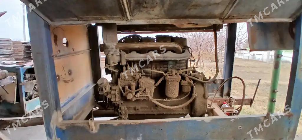 MTZ T-28 2009 - 10 000 TMT - Кипджак - img 3