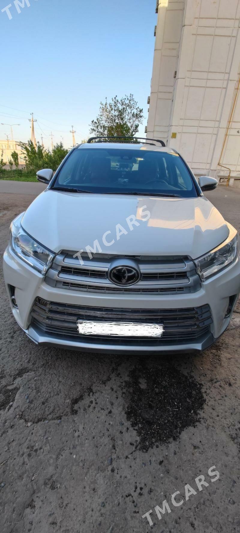 Toyota Highlander 2019 - 465 000 TMT - Дашогуз - img 2