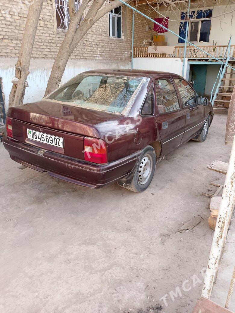 Opel Vectra 1991 - 25 000 TMT - Дашогуз - img 4