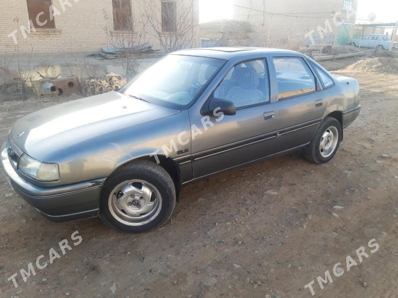 Opel Vectra 1989 - 23 000 TMT - Farap - img 2