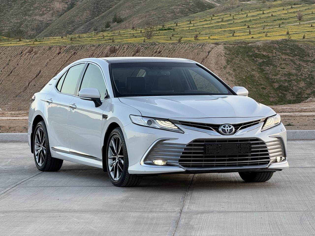 Toyota Camry 2022 - 625 000 TMT - Ашхабад - img 2