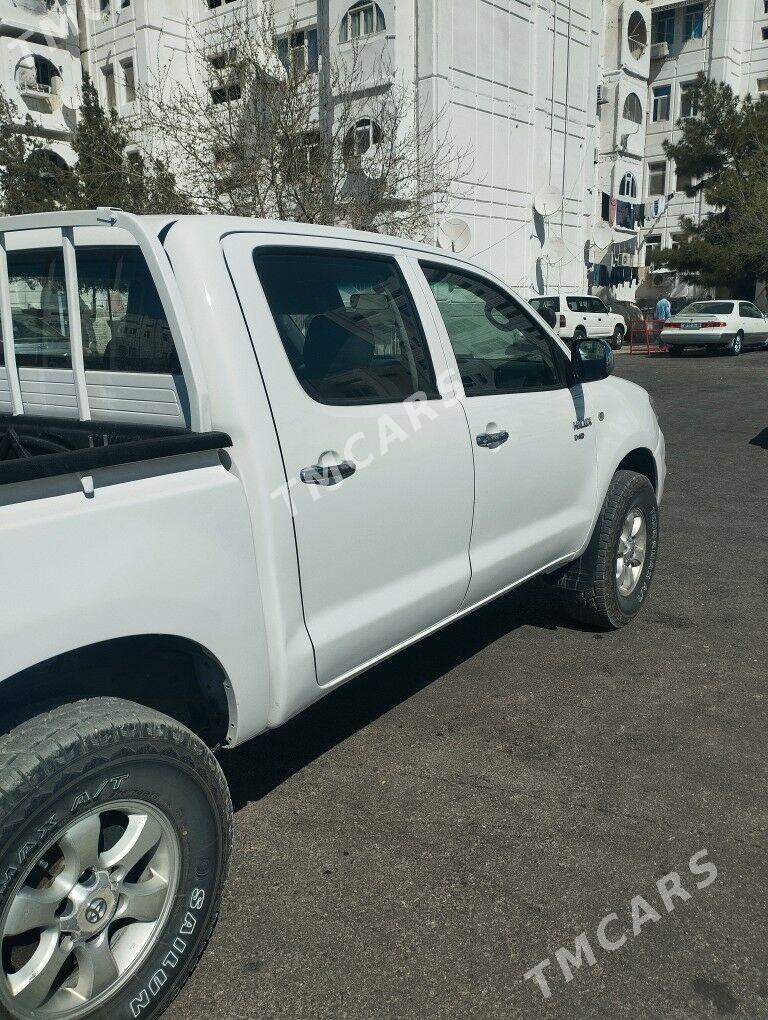 Toyota Hilux 2010 - 190 000 TMT - Balkanabat - img 3