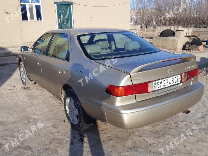 Toyota Camry 2001 - 95 000 TMT - етр. Туркменбаши - img 5