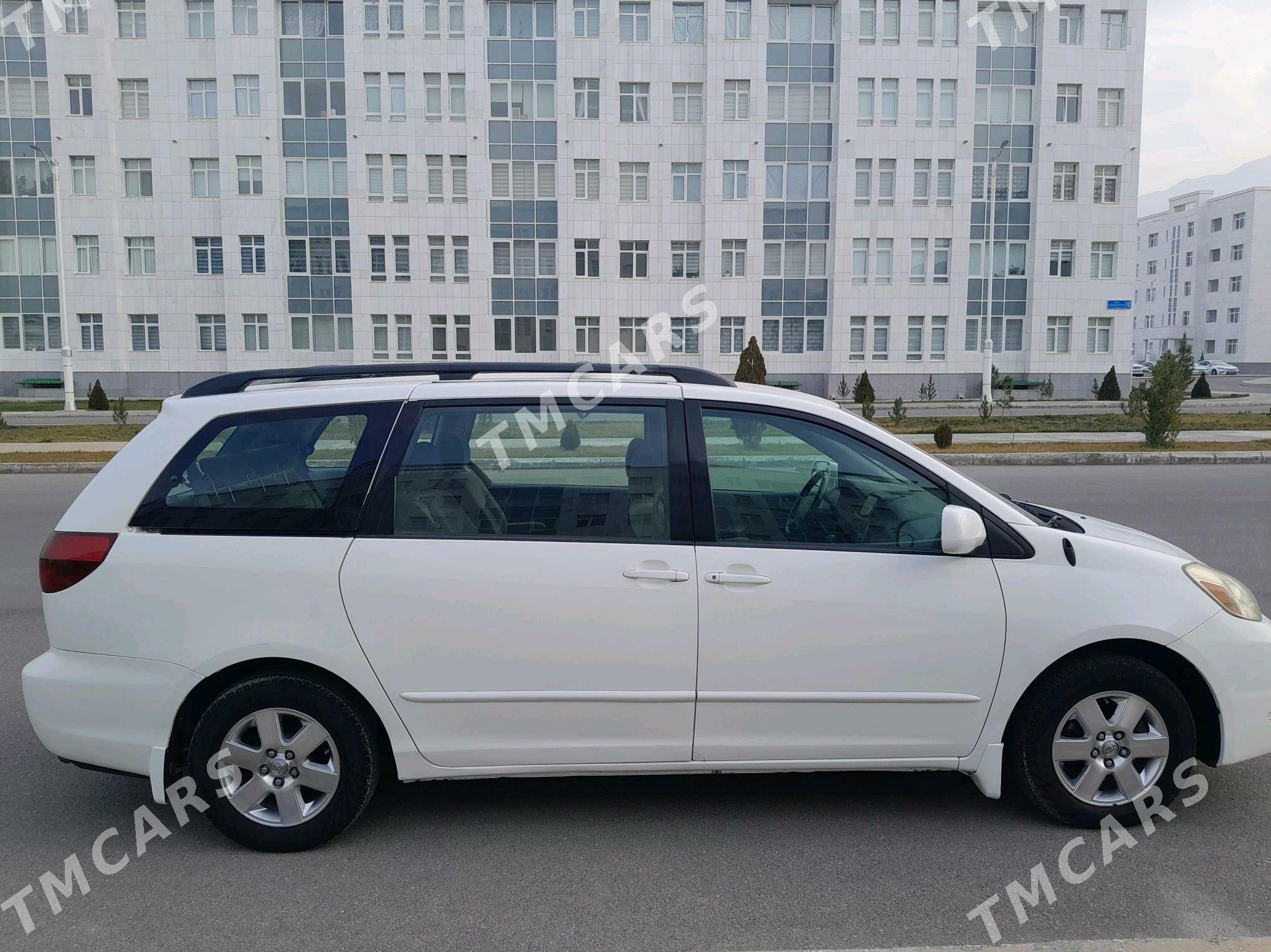 Toyota Sienna 2004 - 190 000 TMT - Бузмеин - img 2