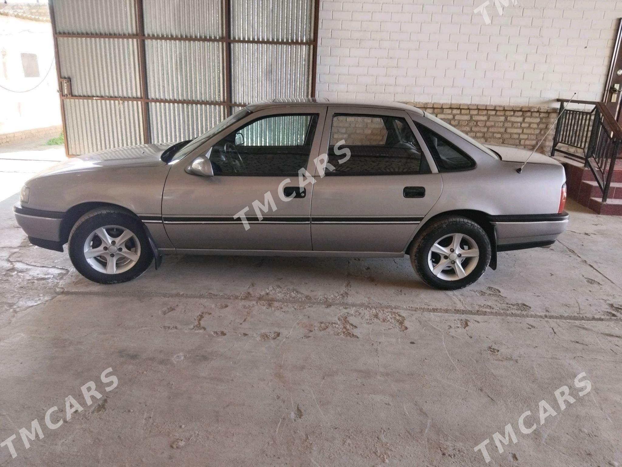 Opel Vectra 1992 - 33 000 TMT - Мары - img 3