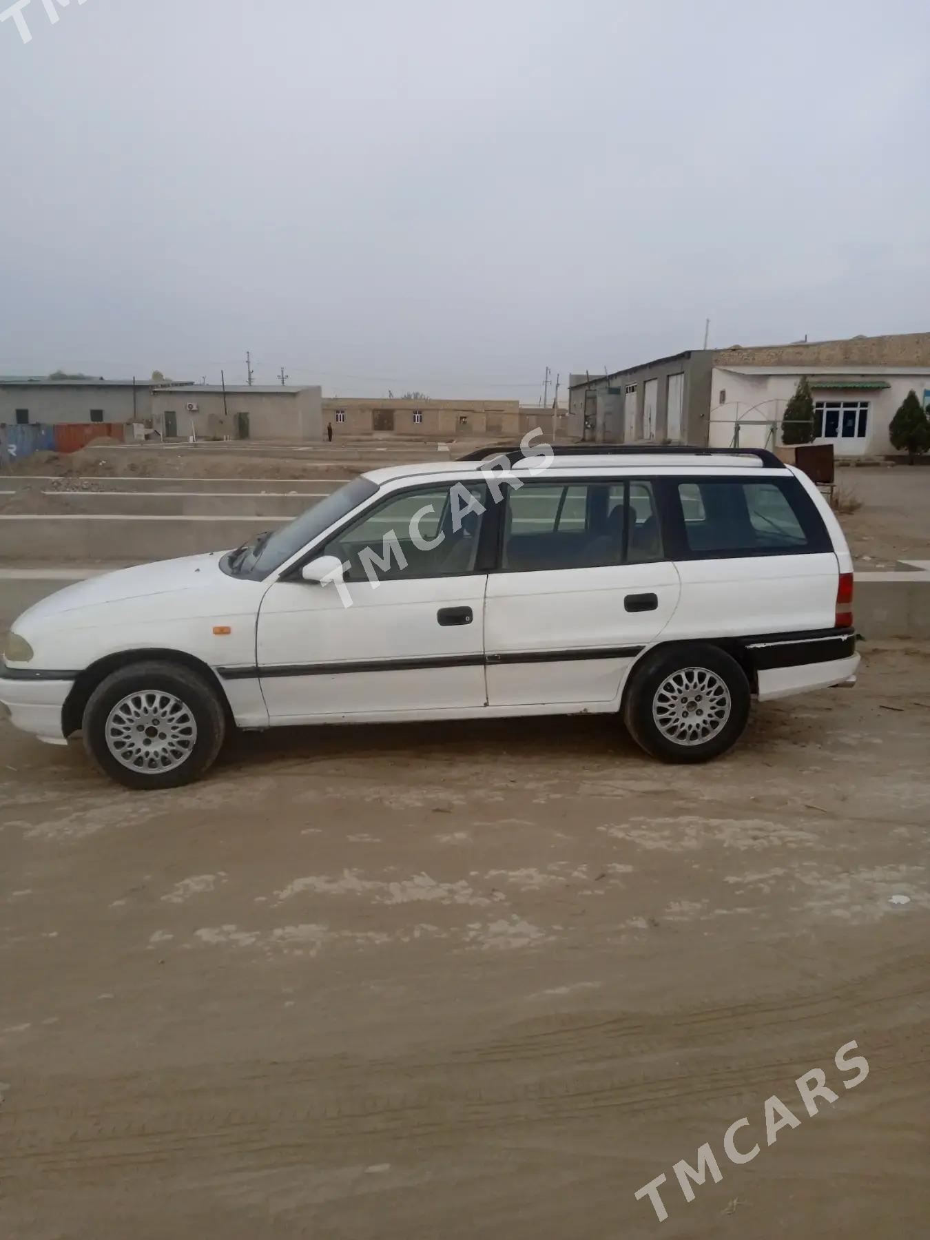 Opel Astra 1993 - 30 000 TMT - Дашогуз - img 7