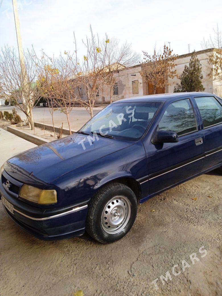 Opel Vectra 1992 - 36 000 TMT - Дашогуз - img 2