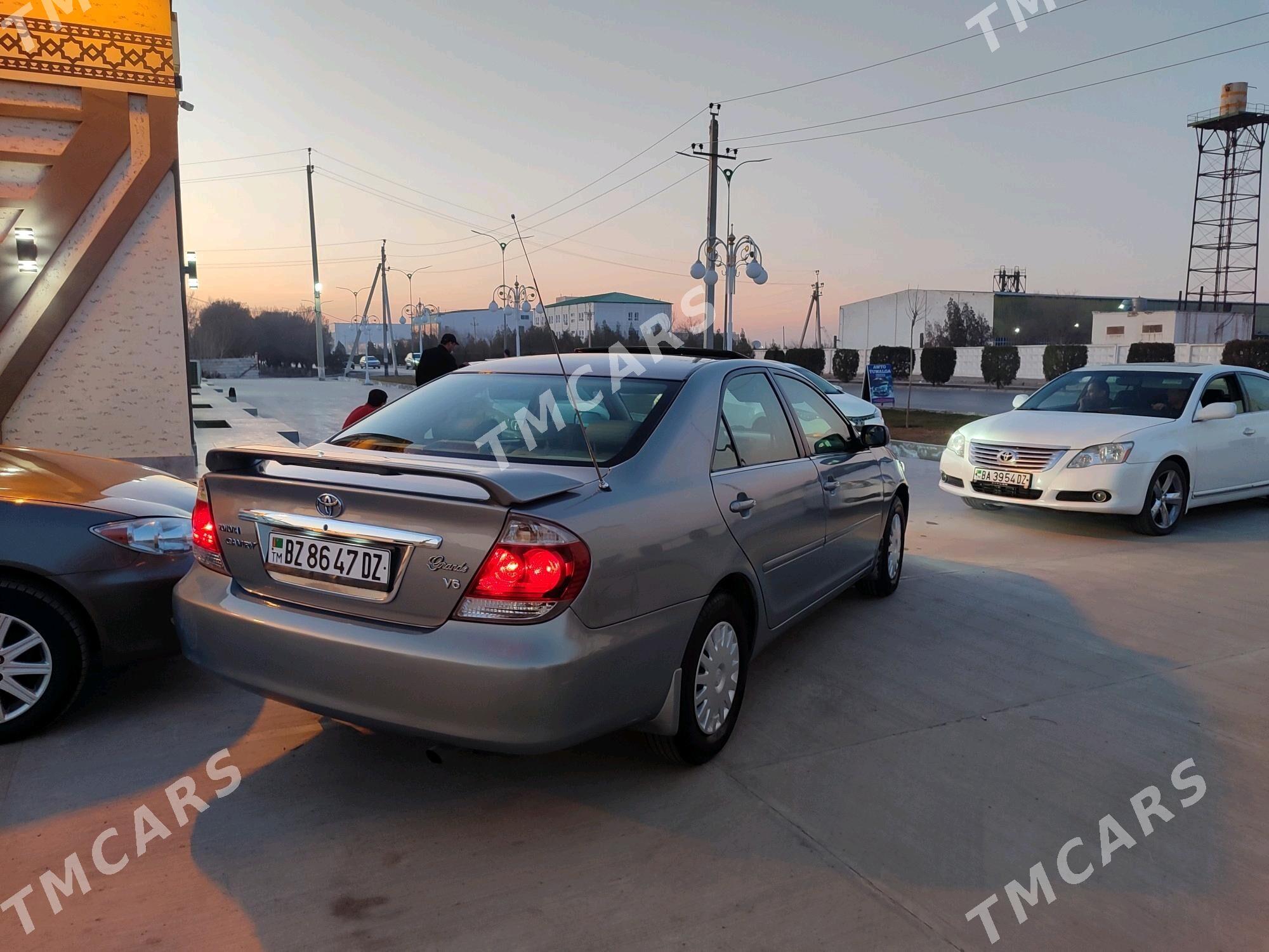 Toyota Camry 2005 - 165 000 TMT - Daşoguz - img 3