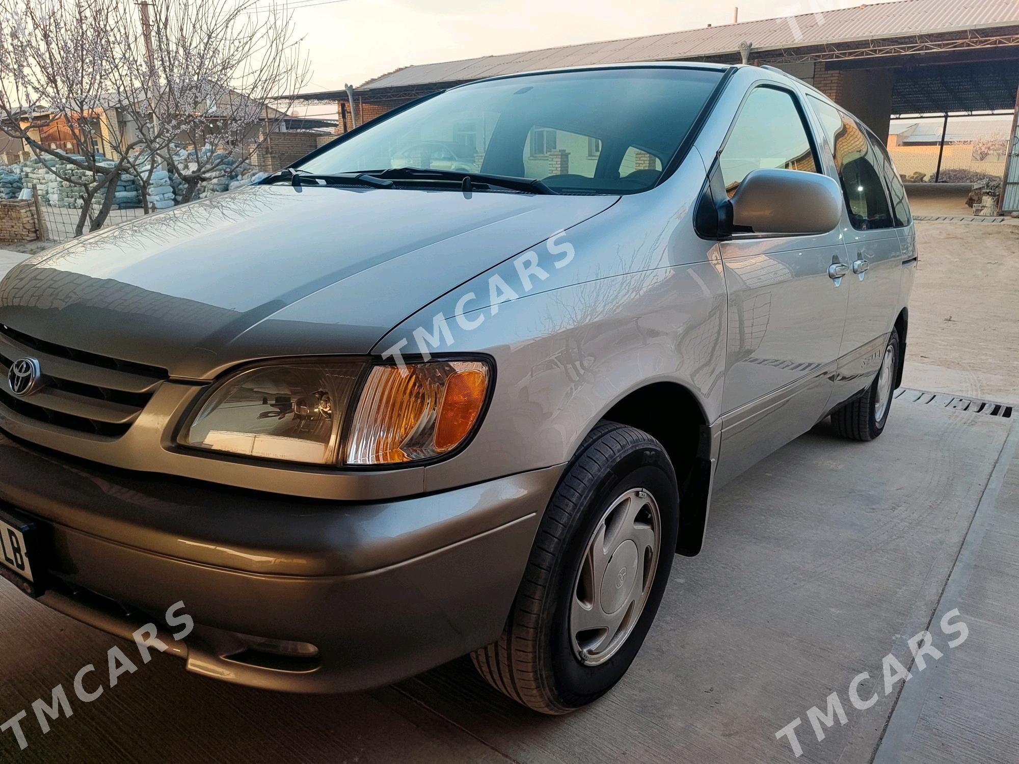 Toyota Sienna 2002 - 165 000 TMT - Халач - img 7