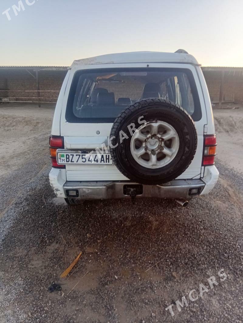 Mitsubishi Montero Sport 1996 - 26 000 TMT - Кака - img 4