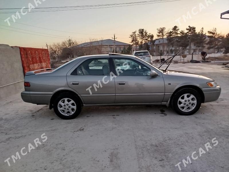 Toyota Camry 1999 - 125 000 TMT - Ёлётен - img 2