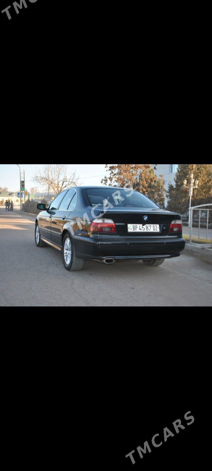 BMW E39 2002 - 120 000 TMT - Гурбансолтан Едже - img 2