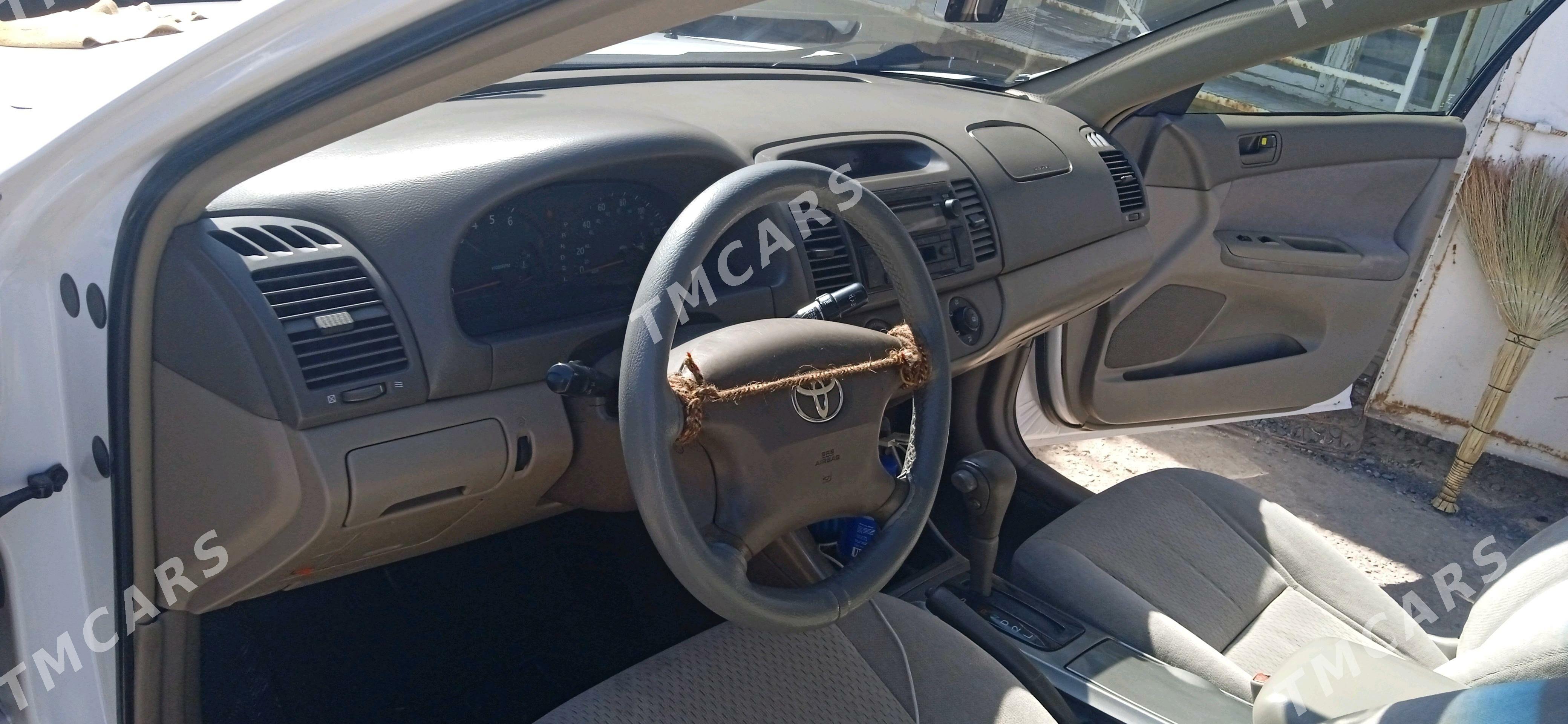 Toyota Camry 2003 - 135 000 TMT - Векильбазар - img 3