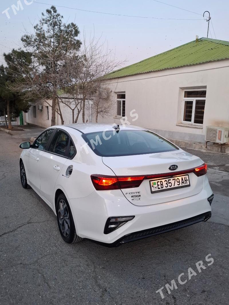 Kia Forte 2020 - 250 000 TMT - Кëши - img 4