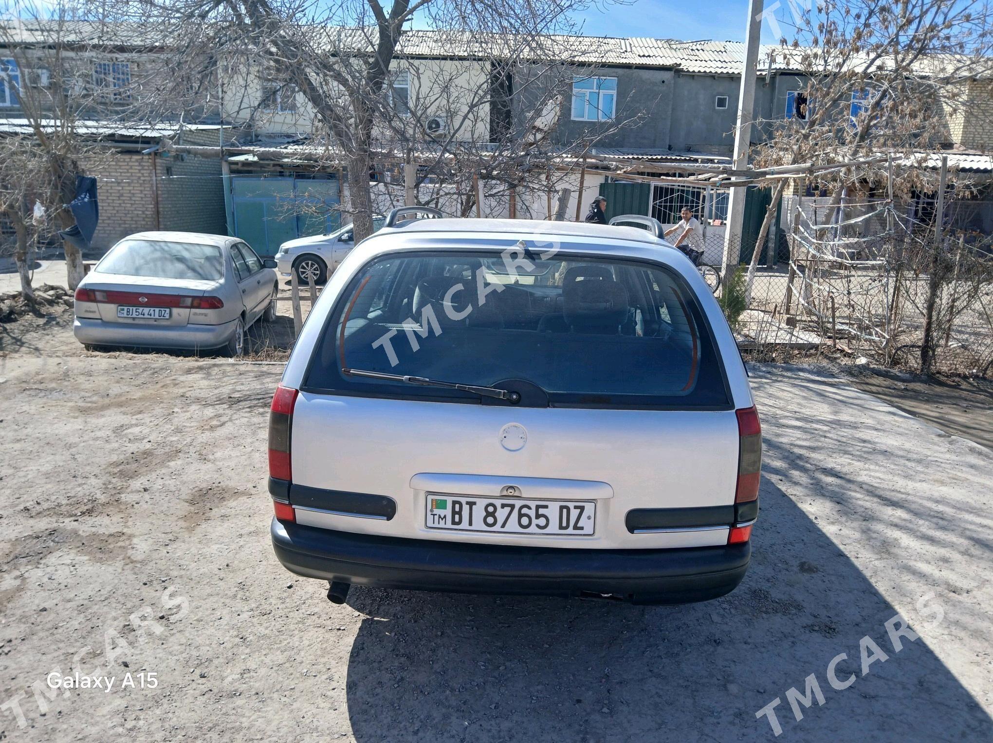 Opel Omega 1996 - 30 000 TMT - Дашогуз - img 3