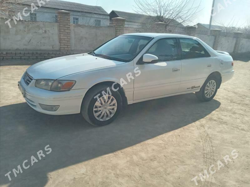 Toyota Camry 2000 - 130 000 TMT - Halaç - img 5