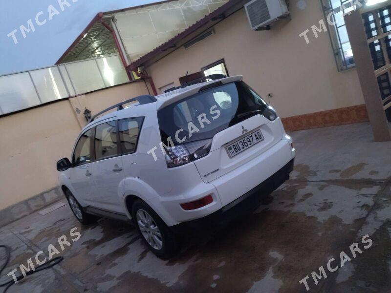 Mitsubishi Outlander 2013 - 192 000 TMT - Aşgabat - img 3