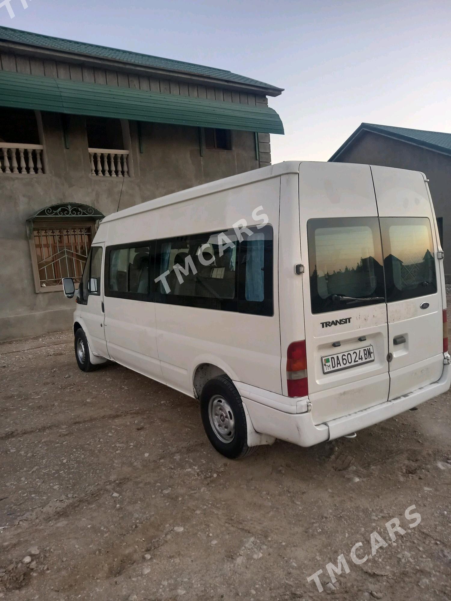 Toyota Hiace 2002 - 100 000 TMT - Балканабат - img 3