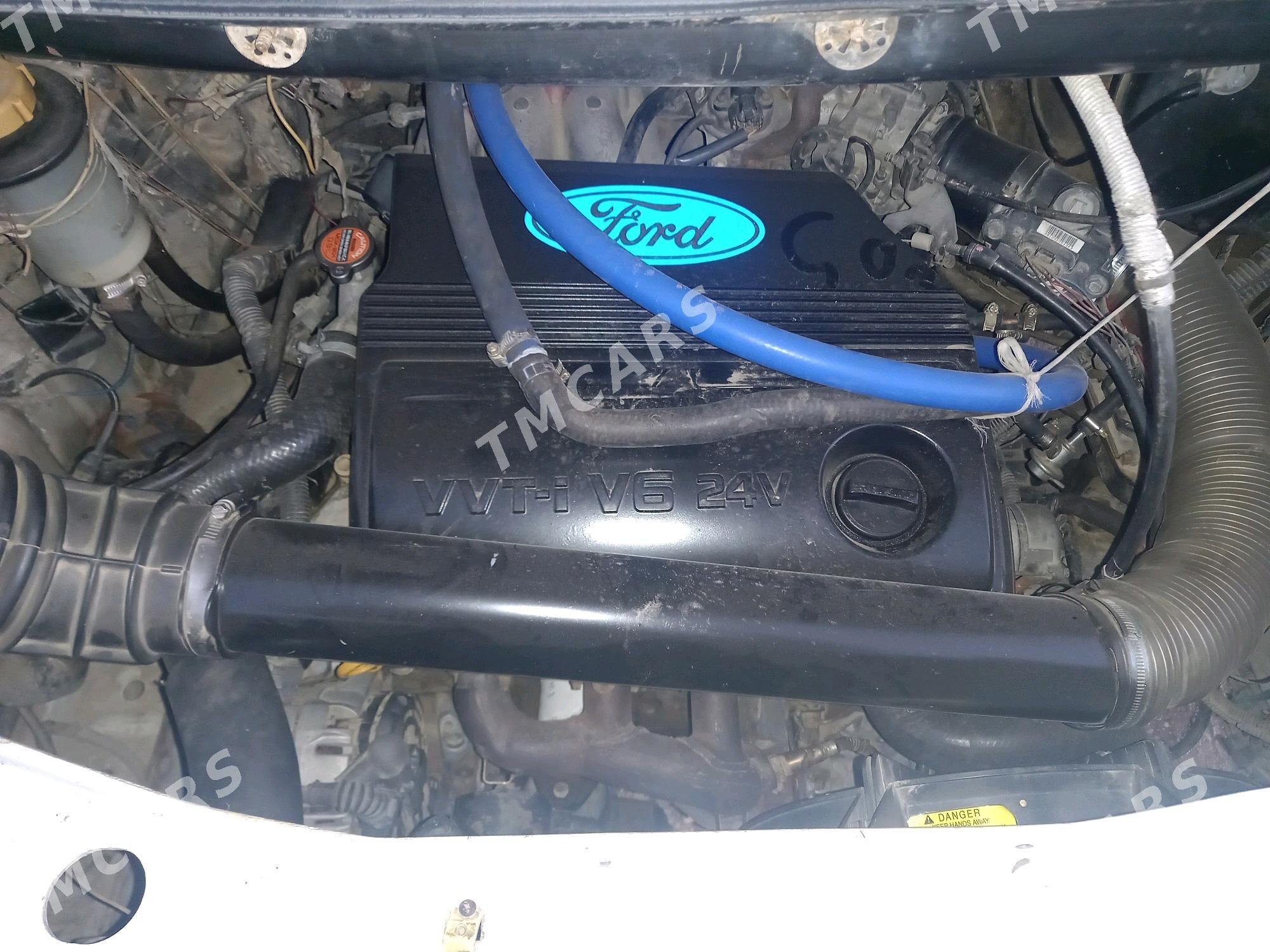 Toyota Hiace 2002 - 100 000 TMT - Балканабат - img 6
