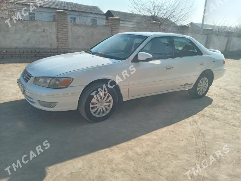 Toyota Camry 2001 - 130 000 TMT - Халач - img 4