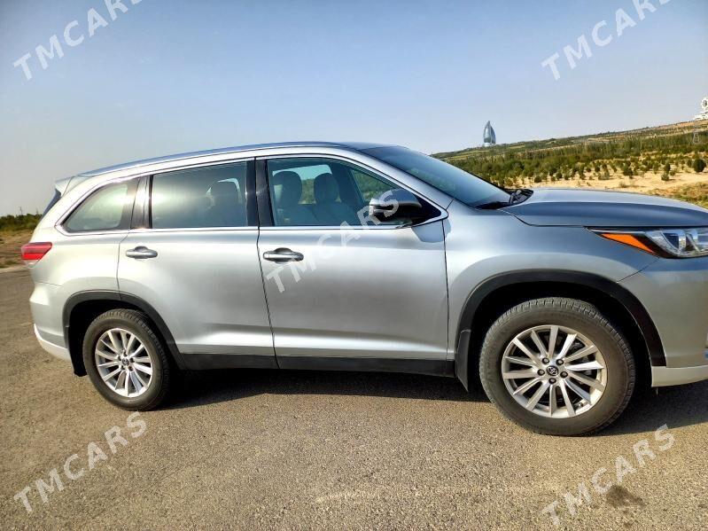 Toyota Highlander 2019 - 450 000 TMT - ул. Подвойского (Битарап Туркменистан шаёлы) - img 3