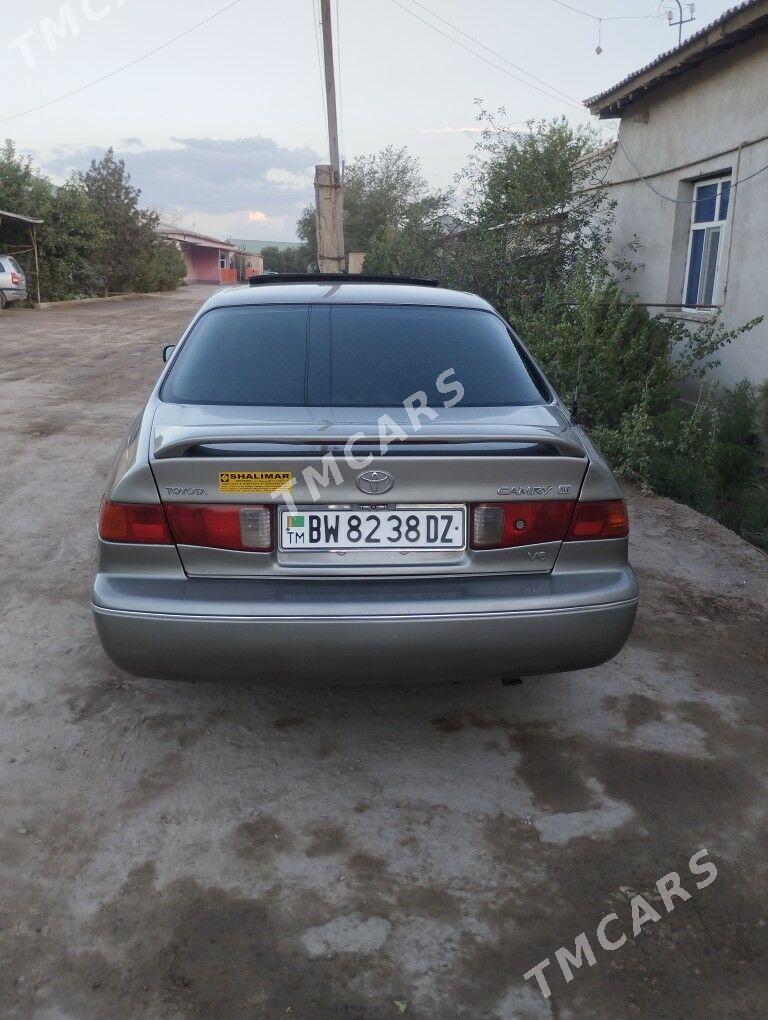 Toyota Camry 2001 - 125 000 TMT - Şabat etr. - img 5