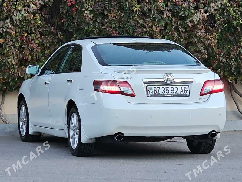 Toyota Camry 2010 - 195 000 TMT - 11 мкр - img 3