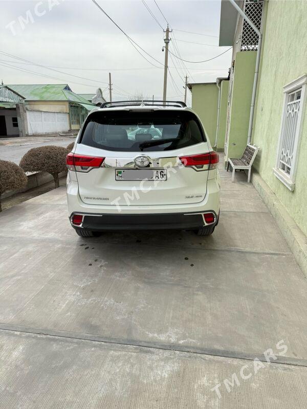 Toyota Highlander 2019 - 430 000 TMT - Aşgabat - img 3