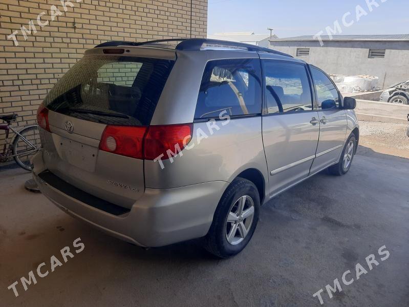 Toyota Sienna 2008 - 175 000 TMT - Мургап - img 4