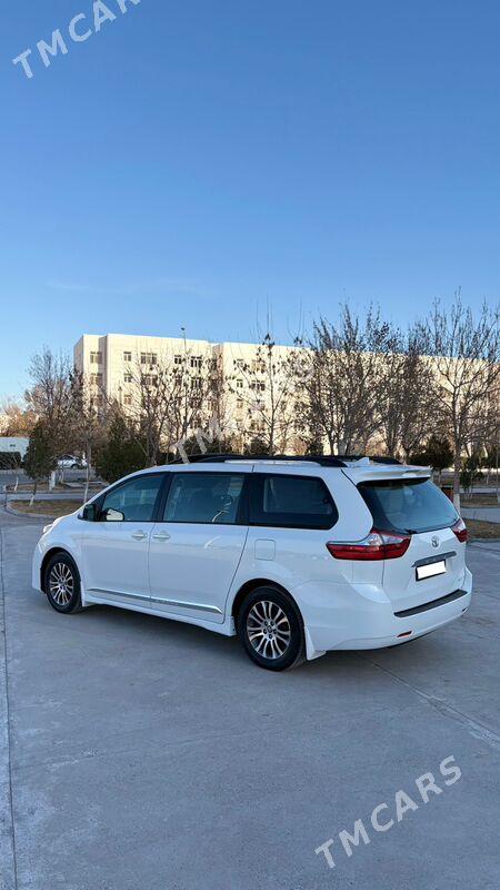 Toyota Sienna 2019 - 475 000 TMT - Дашогуз - img 6