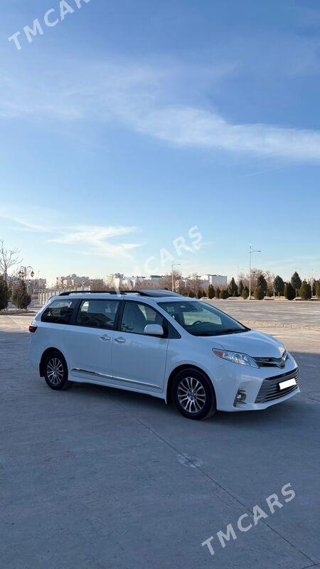 Toyota Sienna 2019 - 475 000 TMT - Дашогуз - img 3