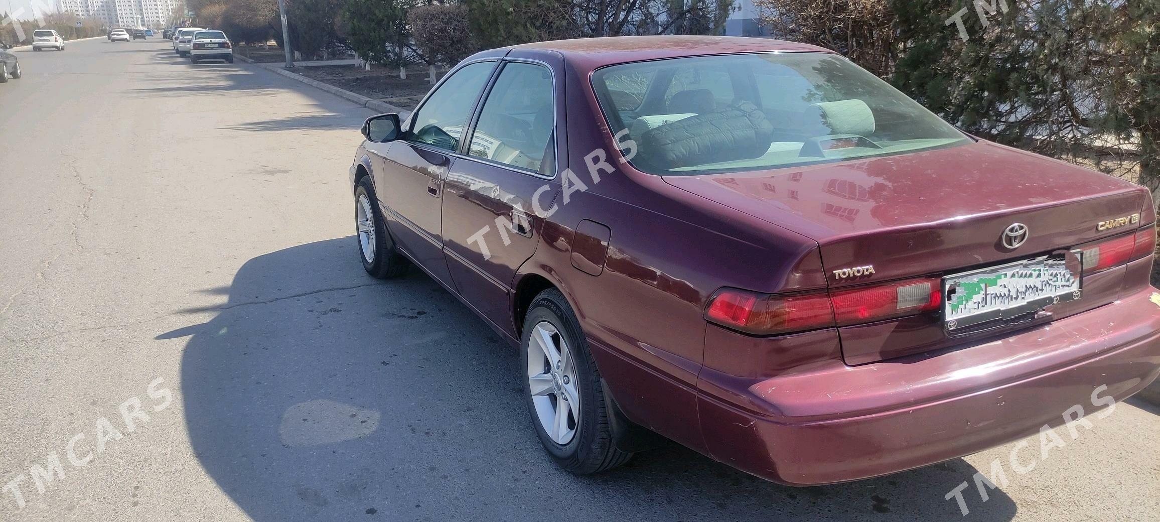 Toyota Camry 1998 - 108 000 TMT - Дашогуз - img 4