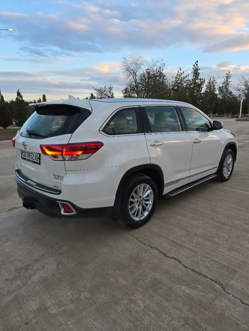 Toyota Highlander 2018 - 430 000 TMT - Büzmeýin GRES - img 3