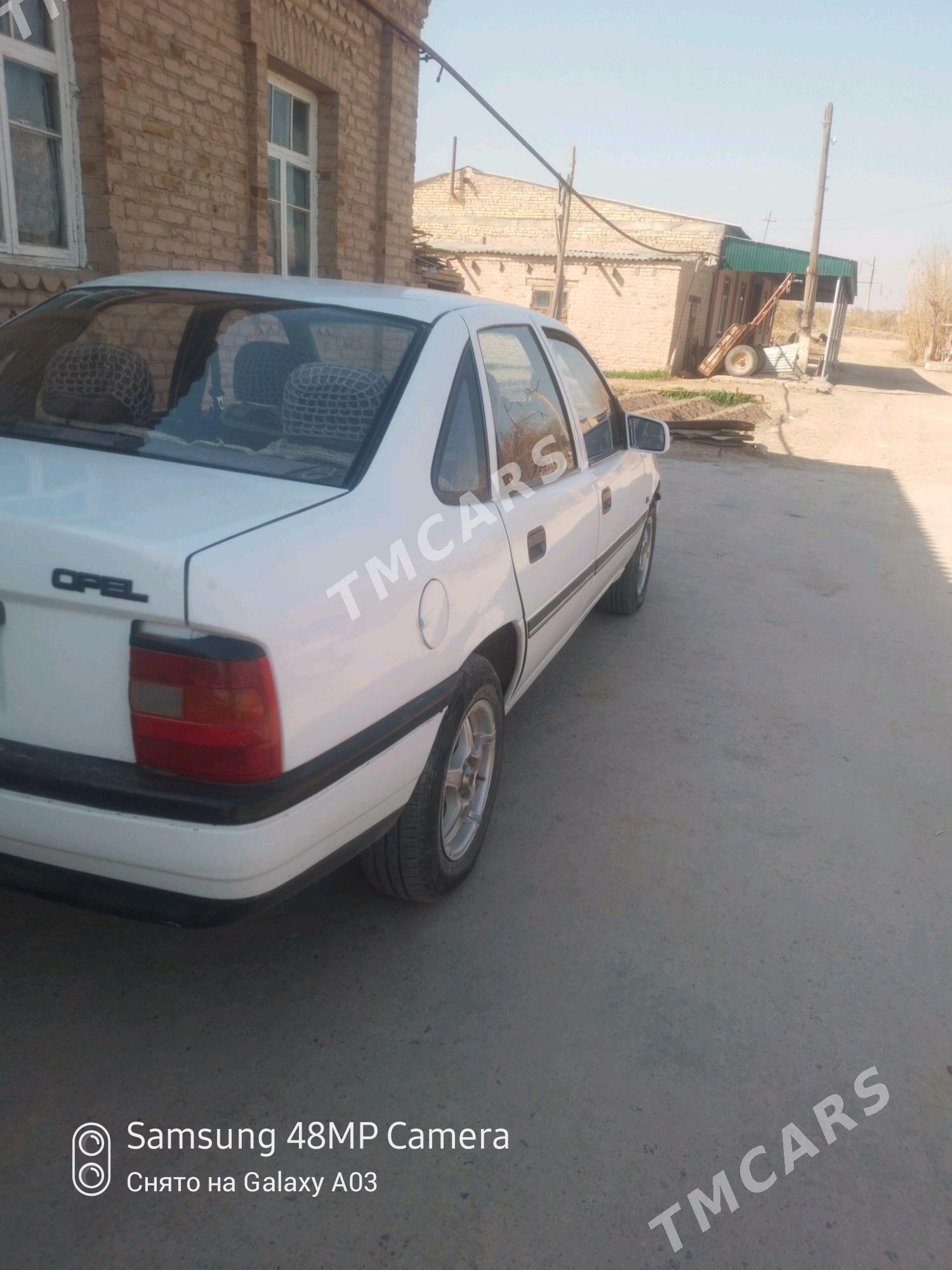 Opel Vectra 1991 - 30 000 TMT - Çärjew - img 2