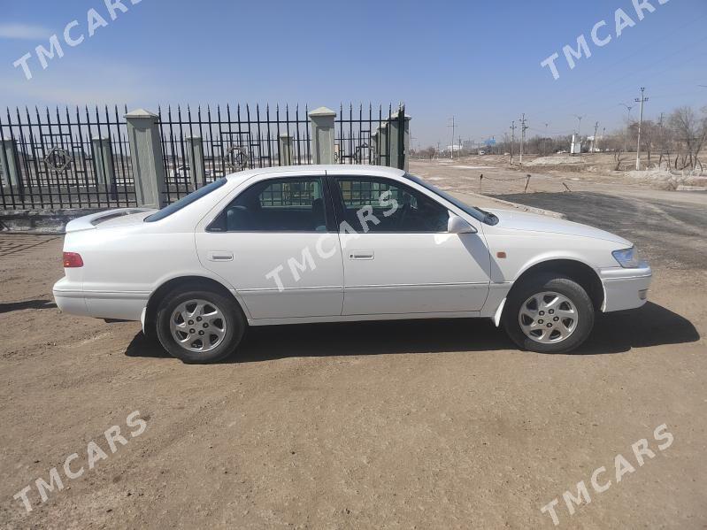 Toyota Camry 2000 - 143 000 TMT - Köneürgenç - img 9