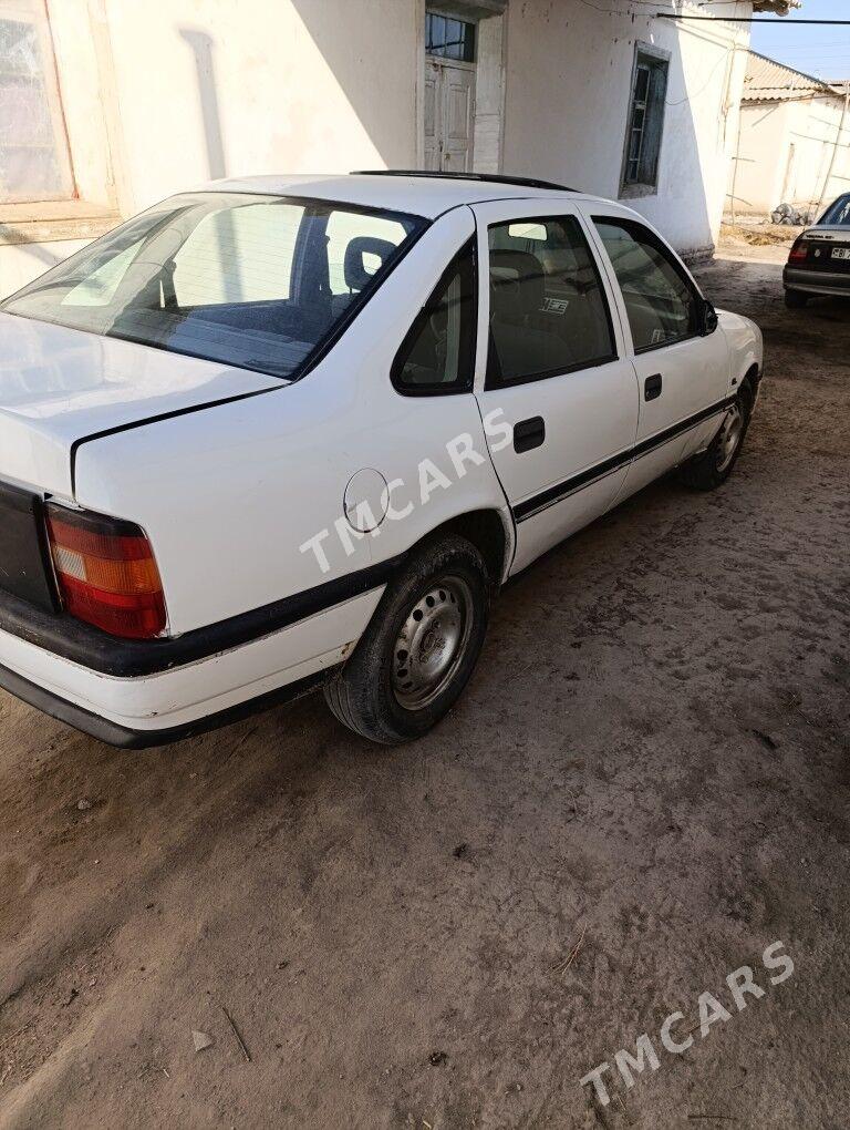 Opel Vectra 1990 - 20 000 TMT - Болдумсаз - img 3