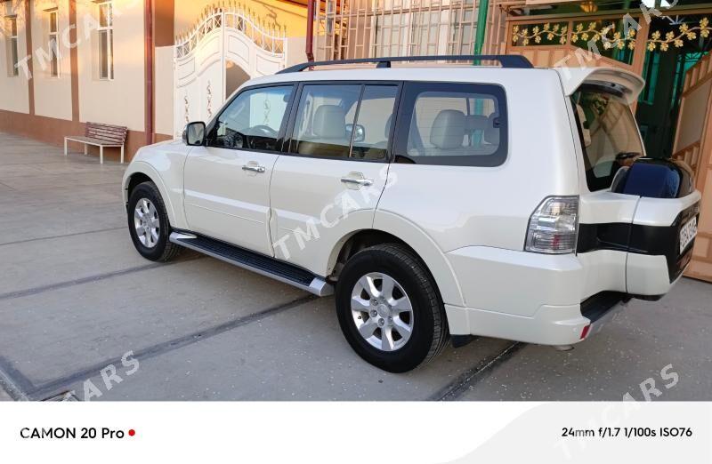 Mitsubishi Pajero 2015 - 305 000 TMT - Хитровка - img 3