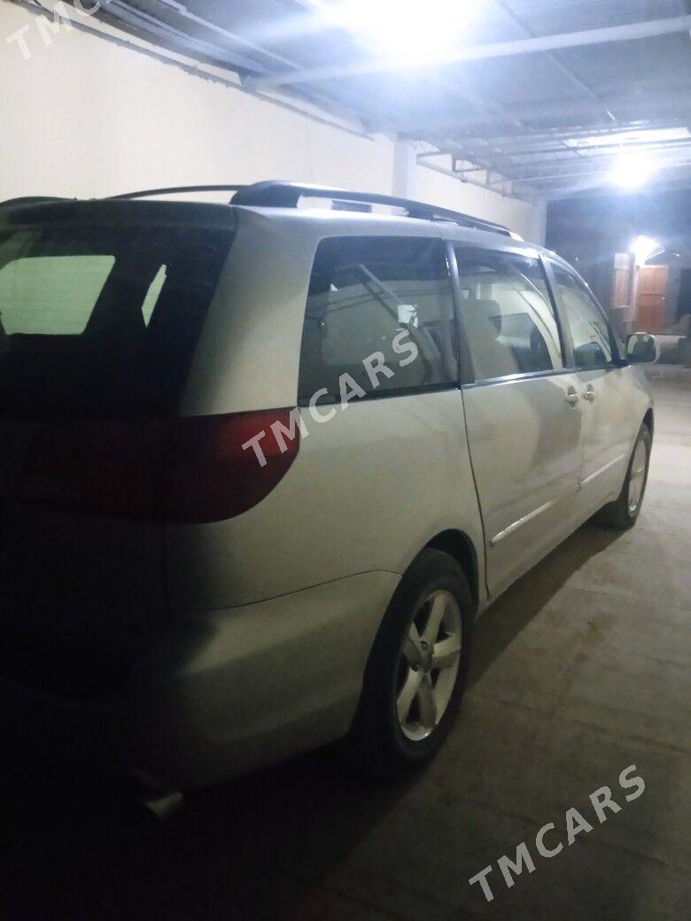 Toyota Sienna 2003 - 200 000 TMT - Aşgabat - img 3