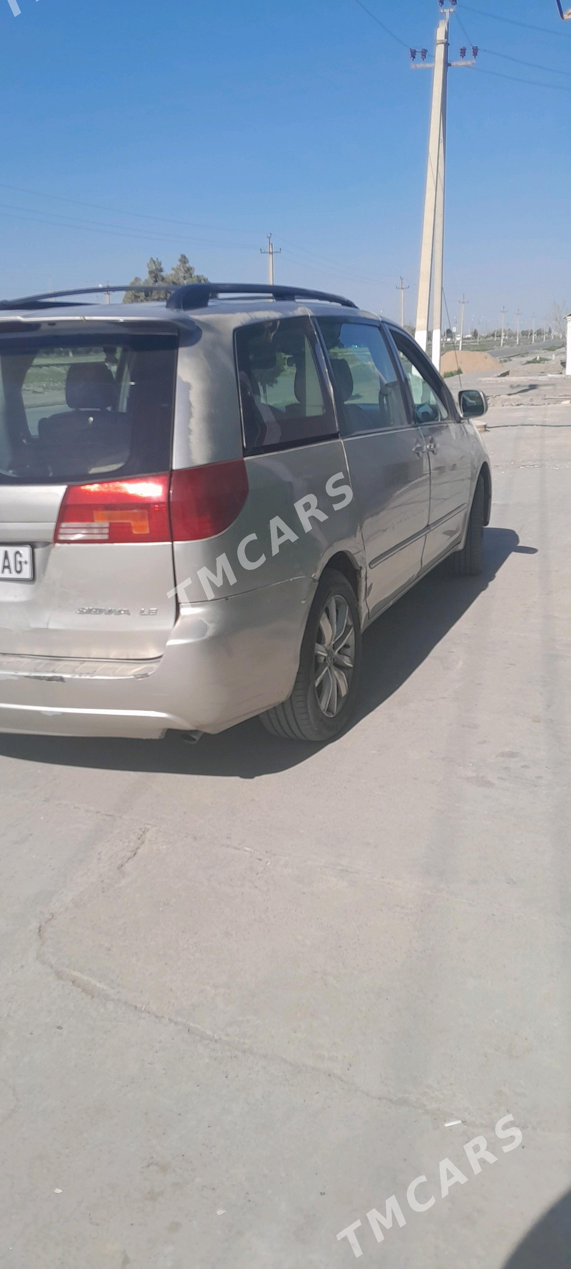 Toyota Sienna 2004 - 175 000 TMT - Aşgabat - img 3