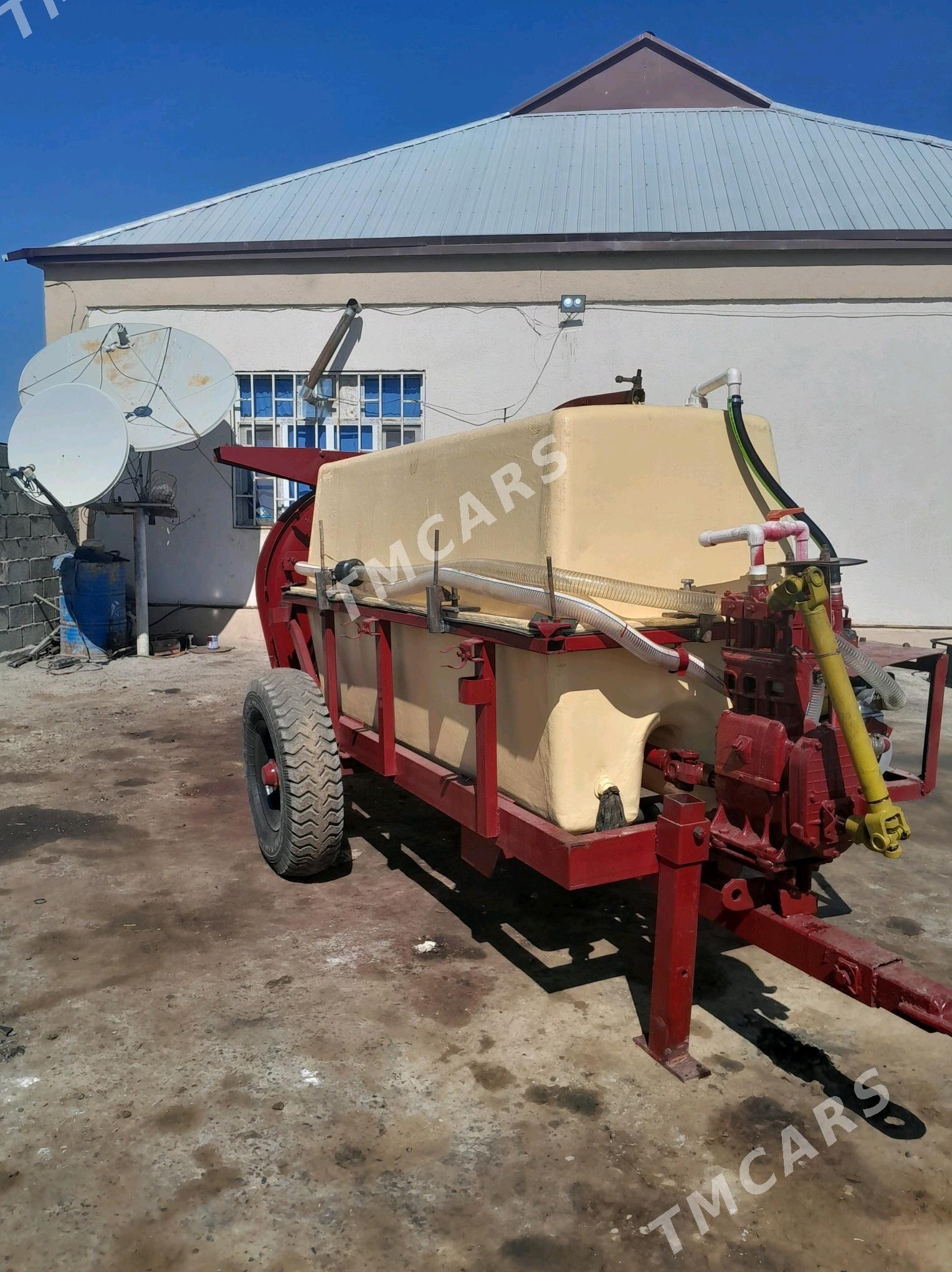 MTZ 82 2002 - 110 000 TMT - Бузмеин - img 2