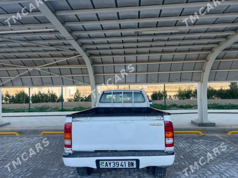 Toyota Hilux 2006 - 155 000 TMT - Туркменбаши - img 3