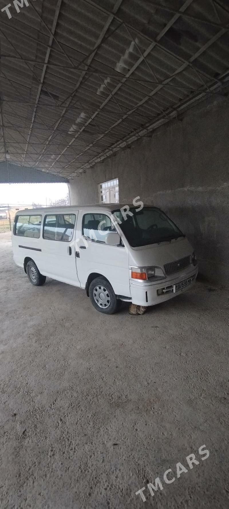 Toyota Hiace 2001 - 115 000 TMT - Мургап - img 3