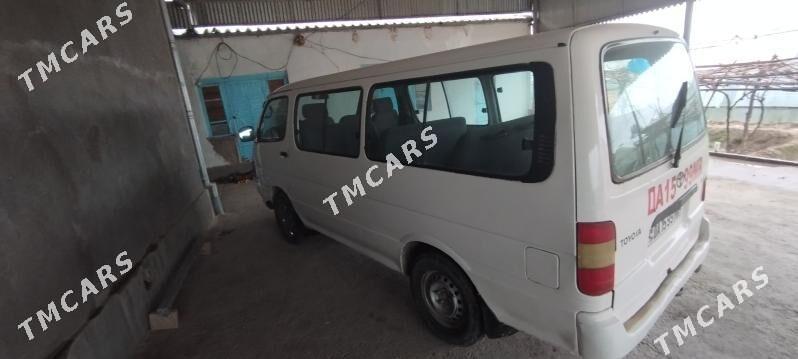 Toyota Hiace 2001 - 115 000 TMT - Мургап - img 4