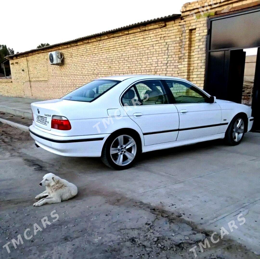 BMW E39 1999 - 68 000 TMT - Сакар - img 3