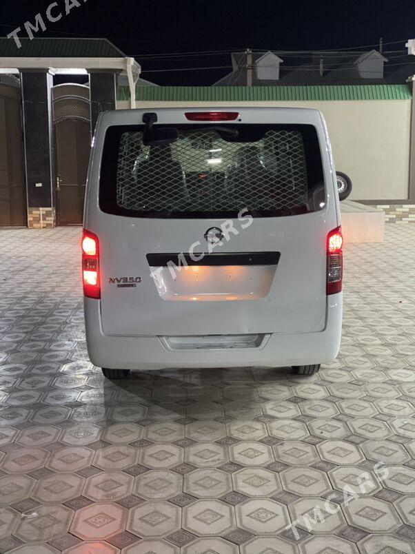 Nissan Urvan 2020 - 310 000 TMT - Mary - img 8