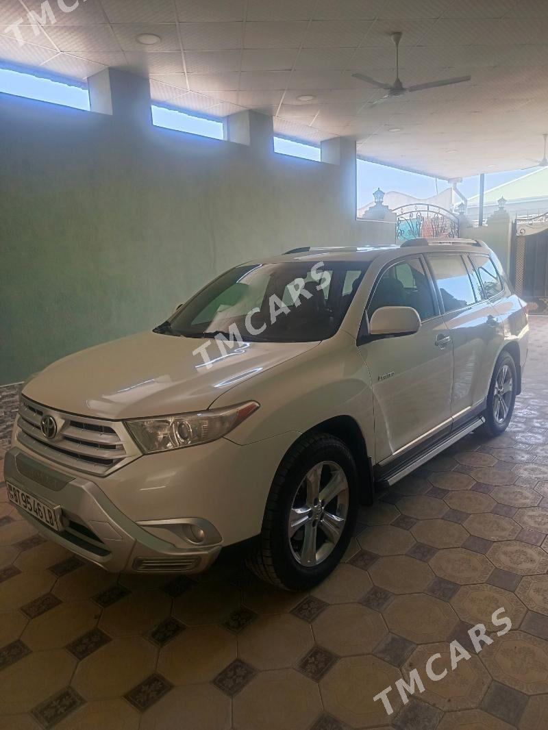 Toyota Highlander 2012 - 340 000 TMT - Фарап - img 3