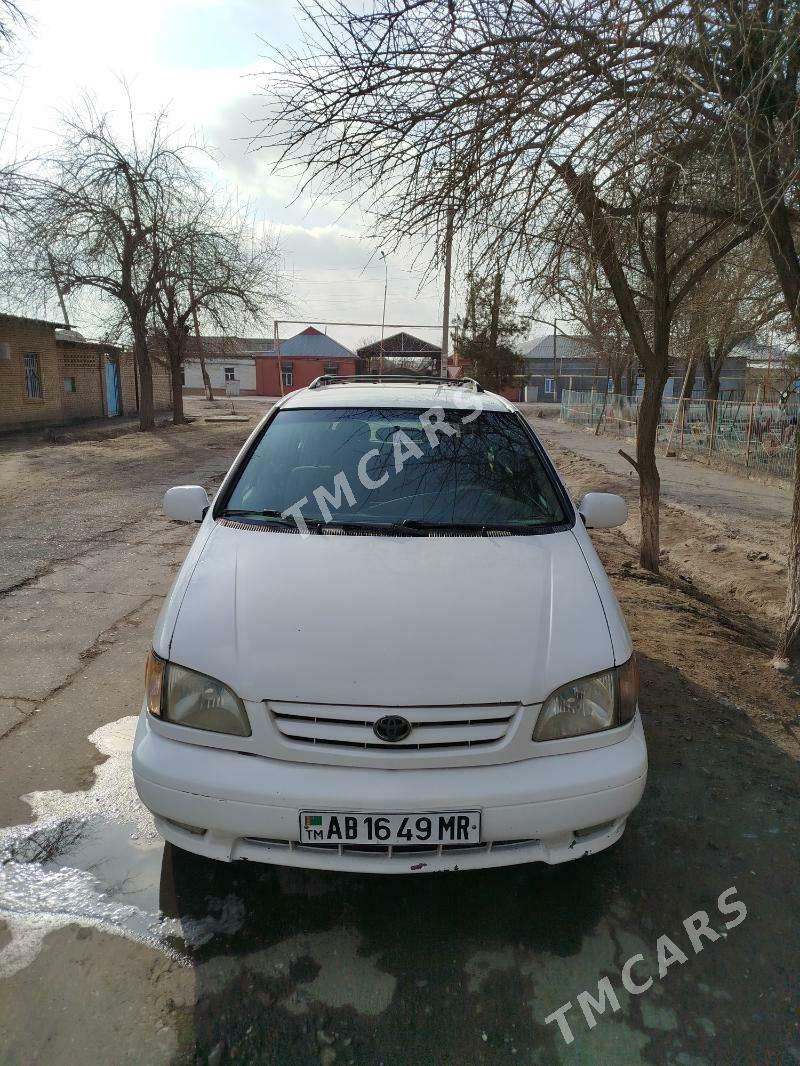 Toyota Sienna 2002 - 150 000 TMT - Ёлётен - img 3