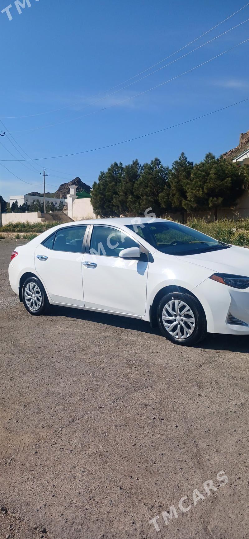 Toyota Corolla 2018 - 215 000 TMT - Türkmenbaşy - img 5